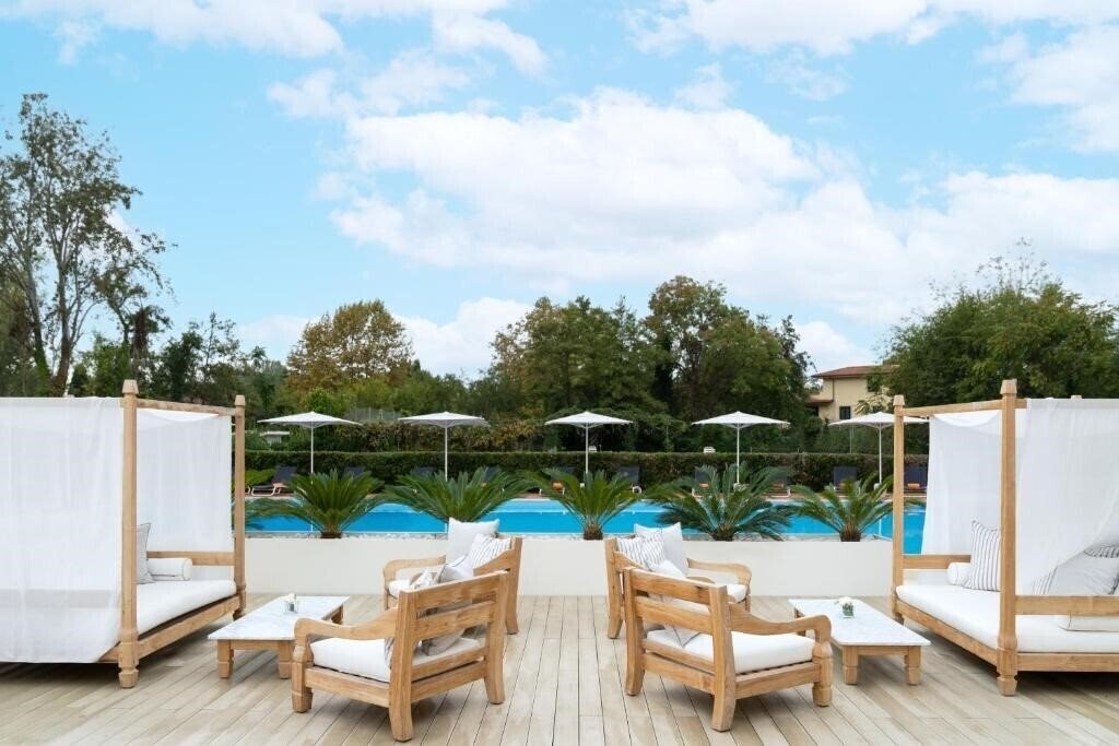 Панорама Una Hotel Forte Dei Marmi 4*