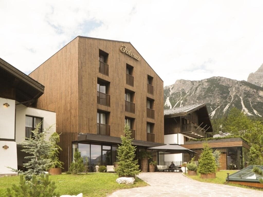 Панорама Park Hotel Faloria 4*