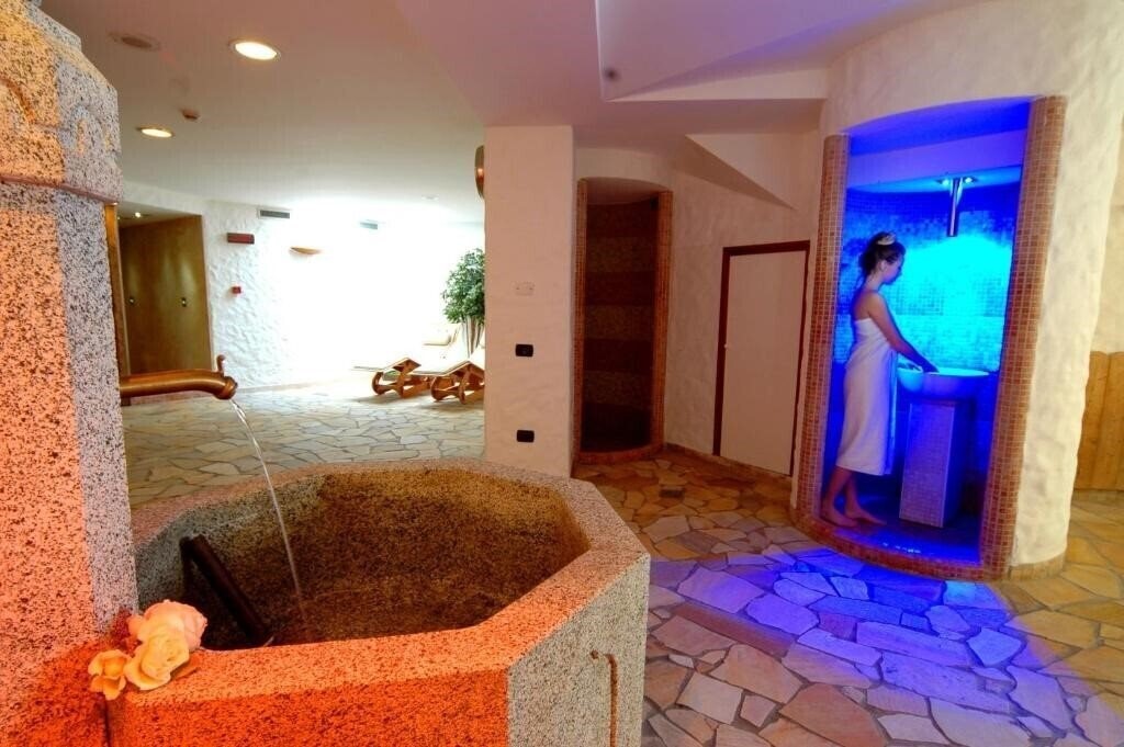 Фотографія Carlo Magno Zeledria 4*