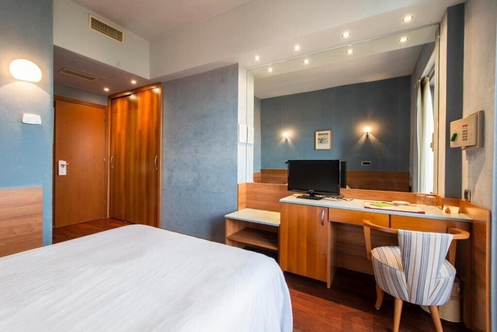 Апартаменти Senbhotel Senigallia 4*