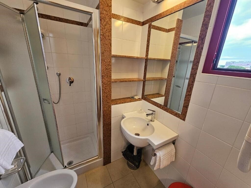 Панорама Fiorella Hotel (Senigallia) 2*