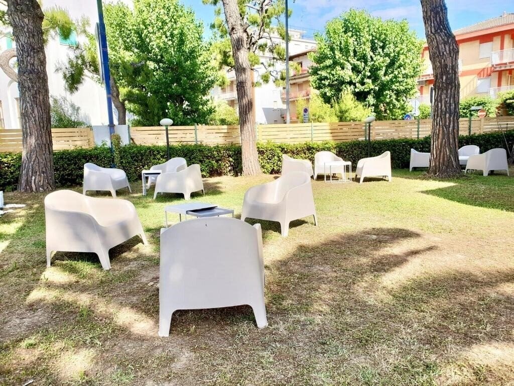 Апартаменти Blumen Hotel (San Benedetto Del Tronto) 2*