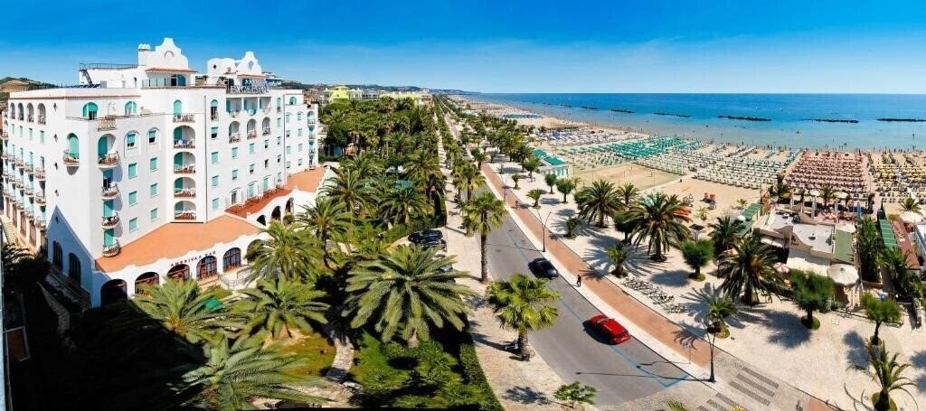 Вид Excelsior Grand Hotel (San Benedetto Del Tronto) 4*