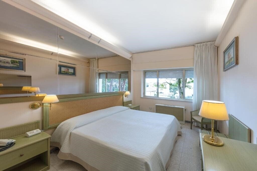 Вид Numana Palace Hotel 4*