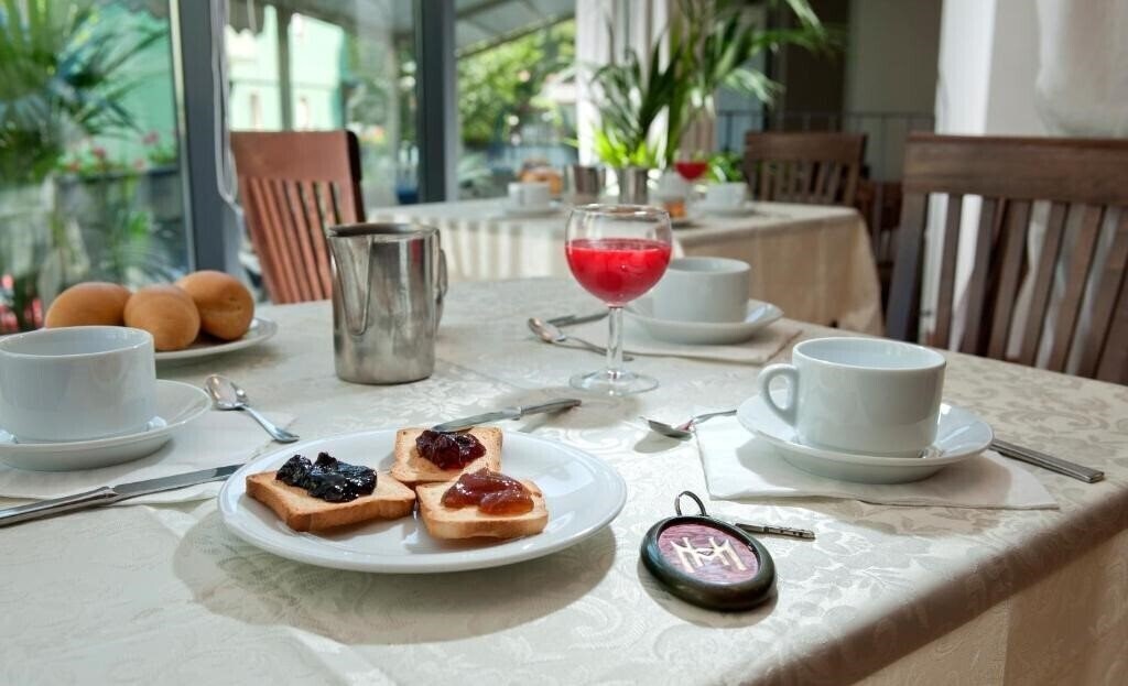 Вид Madison Hotel (Gabicce Mare) 3*