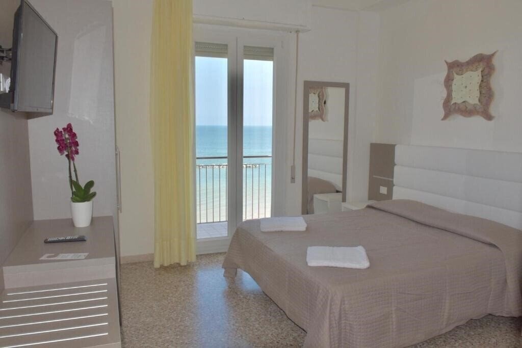 Территория Astoria Hotel (Pesaro) 3*