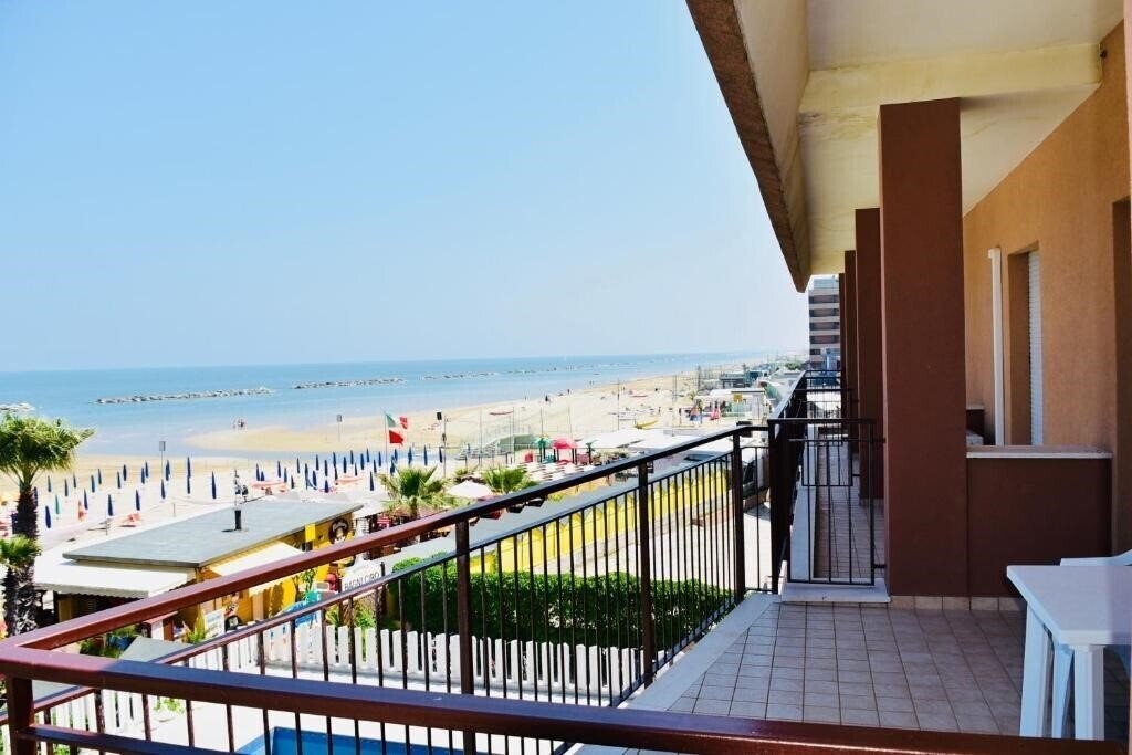 Апартаменты Astoria Hotel (Pesaro) 3*