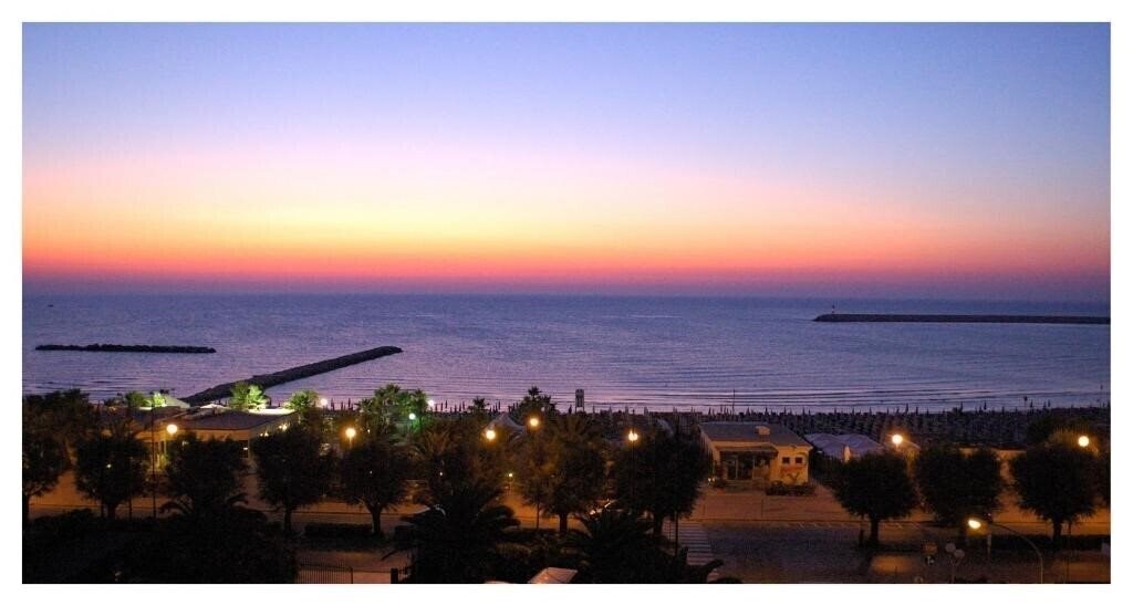 Готель Il Timone Hotel (Porto San Giorgio) 4*