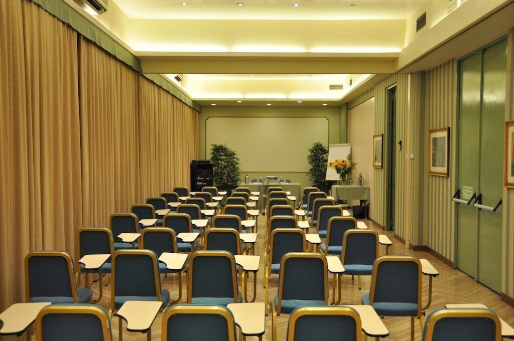 Апартаменты Lloyd 4*