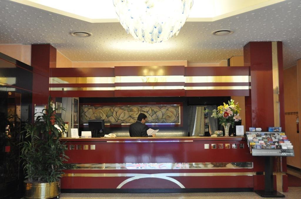 Панорама Lloyd 4*