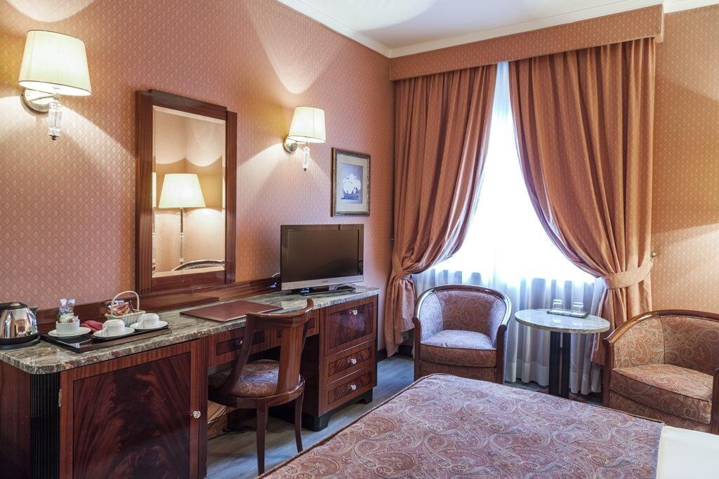 Панорама Grand Hotel Doria 4*