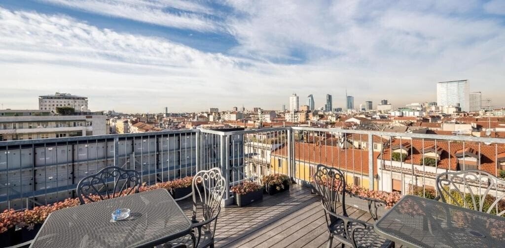 Территория Hotel Galles 3*