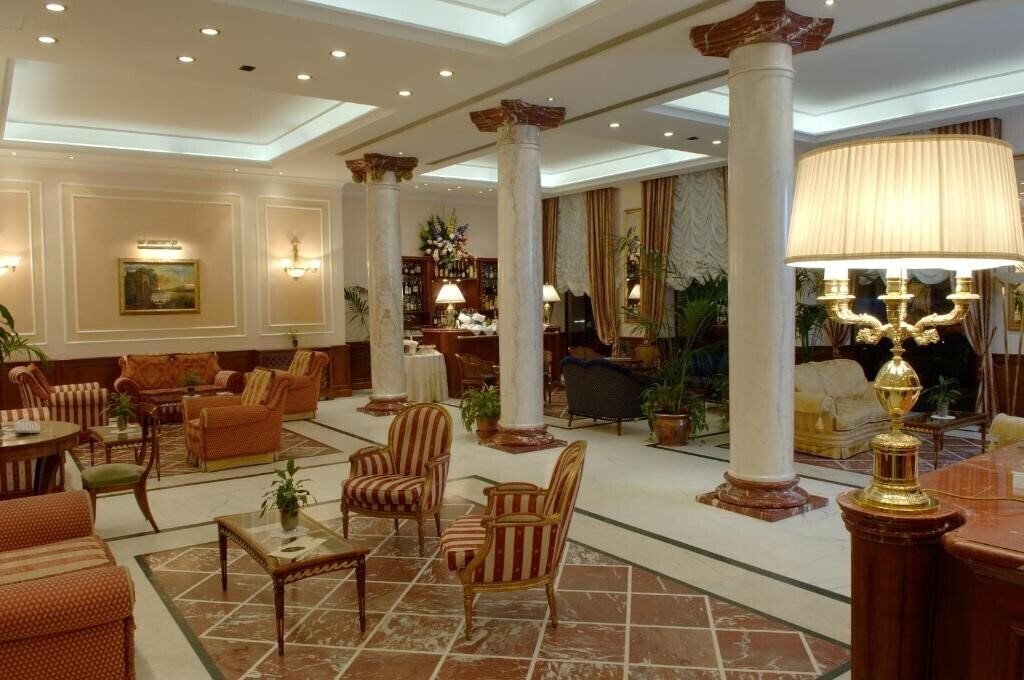Территория Andreola Central Hotel 4*
