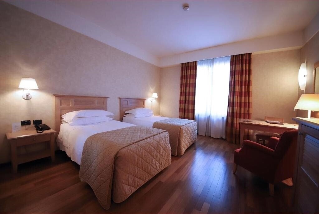 Панорама Monica Fiera 4*