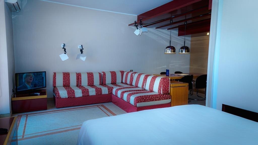 Панорама Excel Milano 3 4*