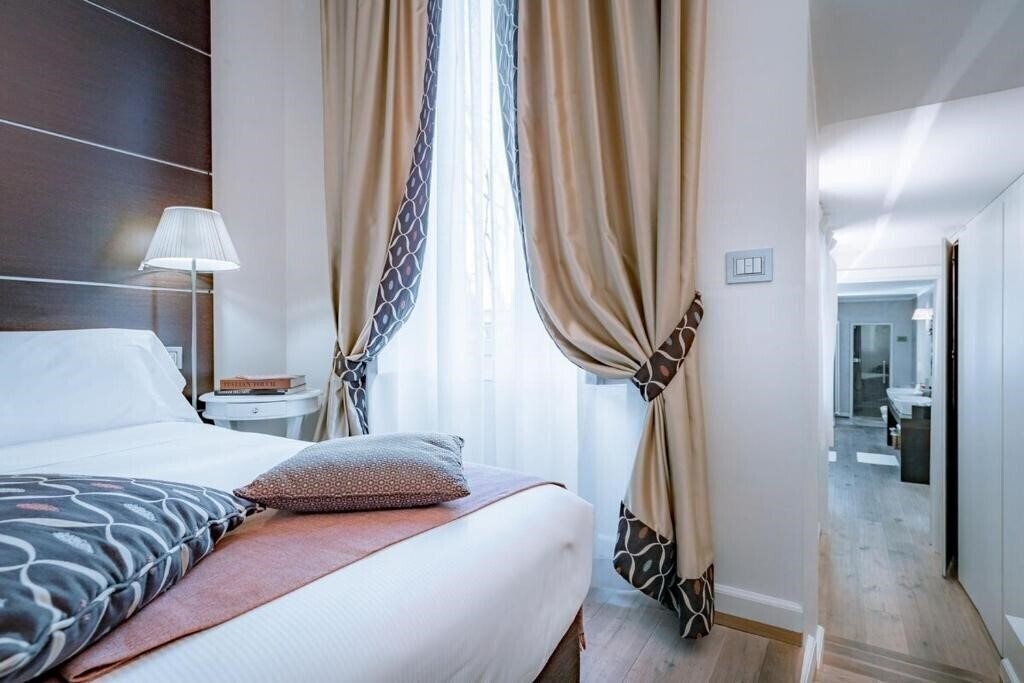 Панорама Town House 33 4*