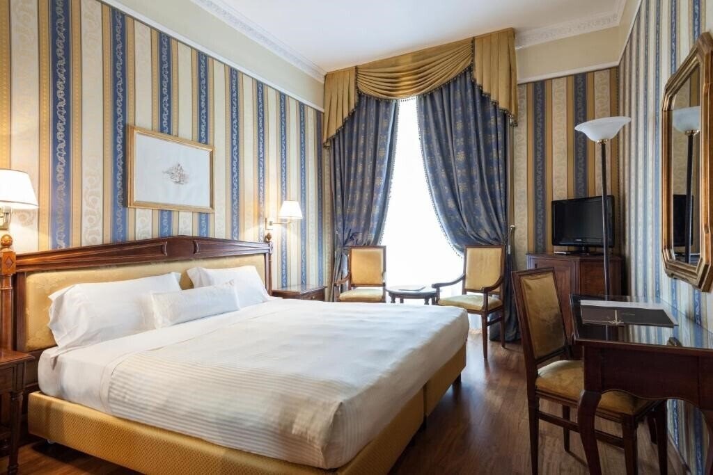 Панорама Sina De La Ville Hotel 4*