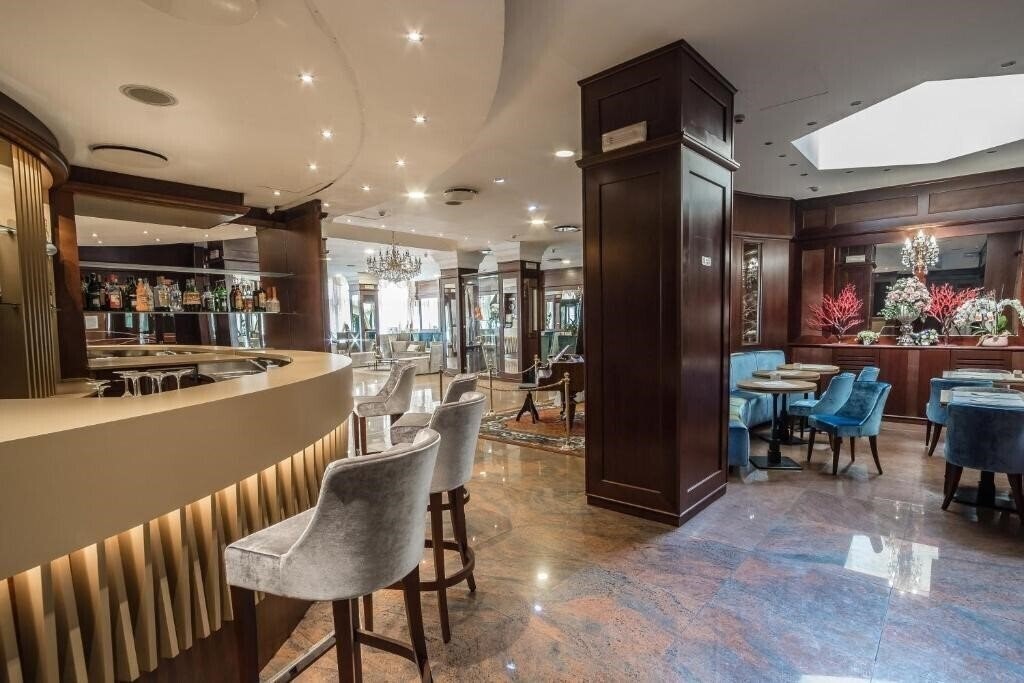 Зображення Mythos 3*