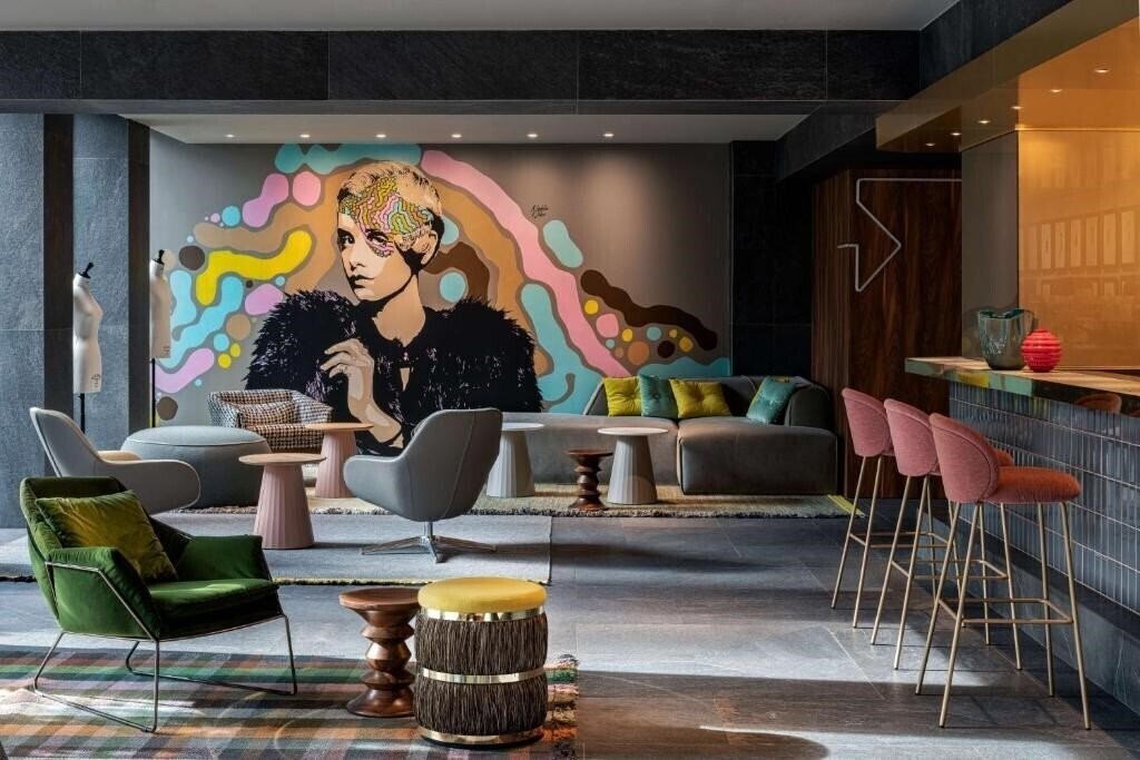 Готель Hyatt Centric Milan Centrale 4*