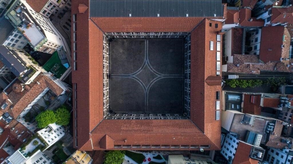 Апартаменты Portrait Milano 5*