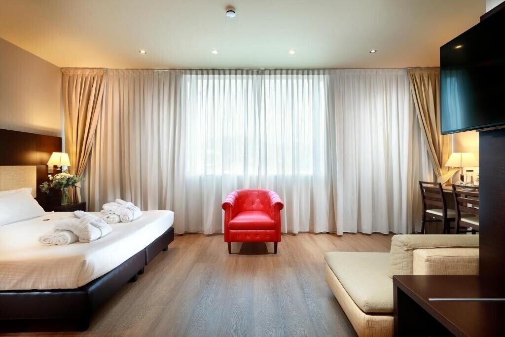 Апартаменти Tuscany Inn 4*