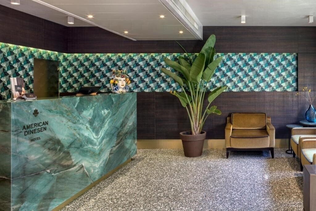 Апартаменты American Hotel 4*