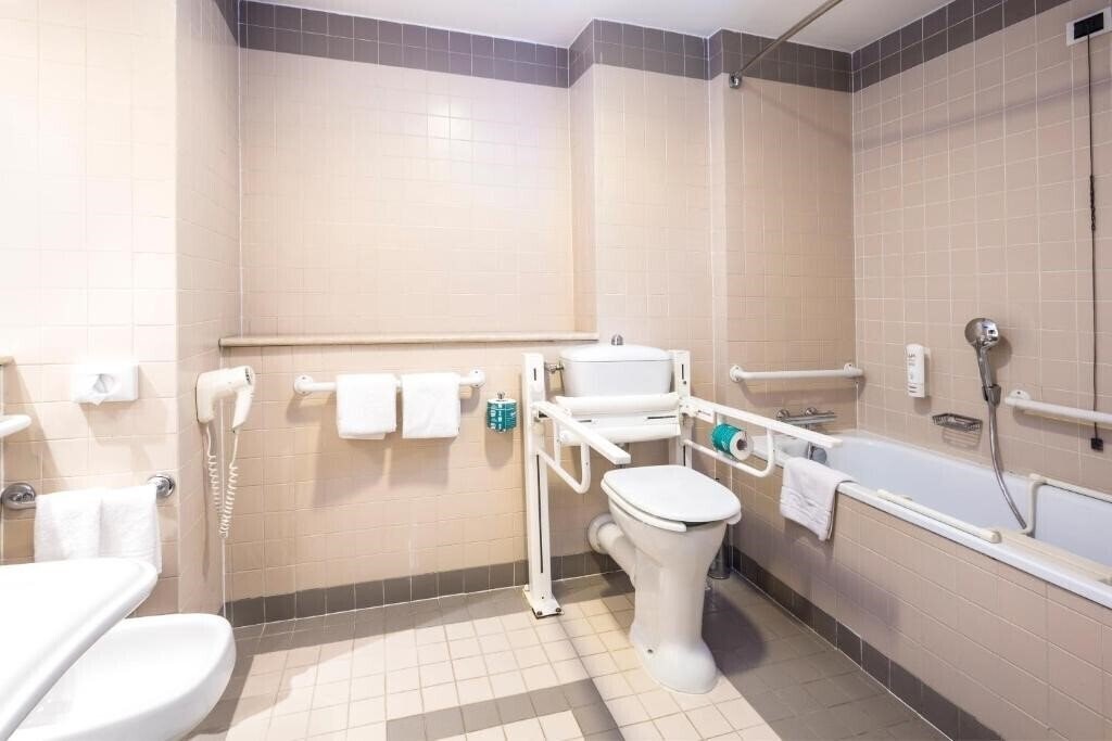 Апартаменты Holiday Inn Naples 4*