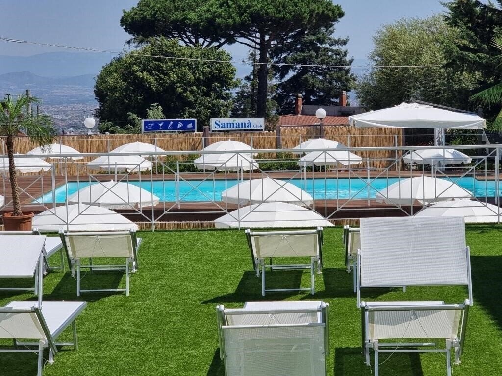 Готель Hotel Ranch Palace 4*