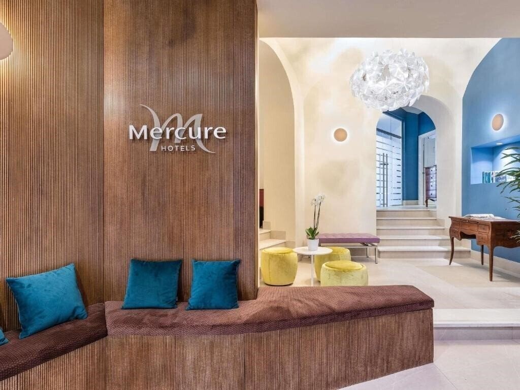 Отель Mercure Angioino Napoli Centro Hotel 4*