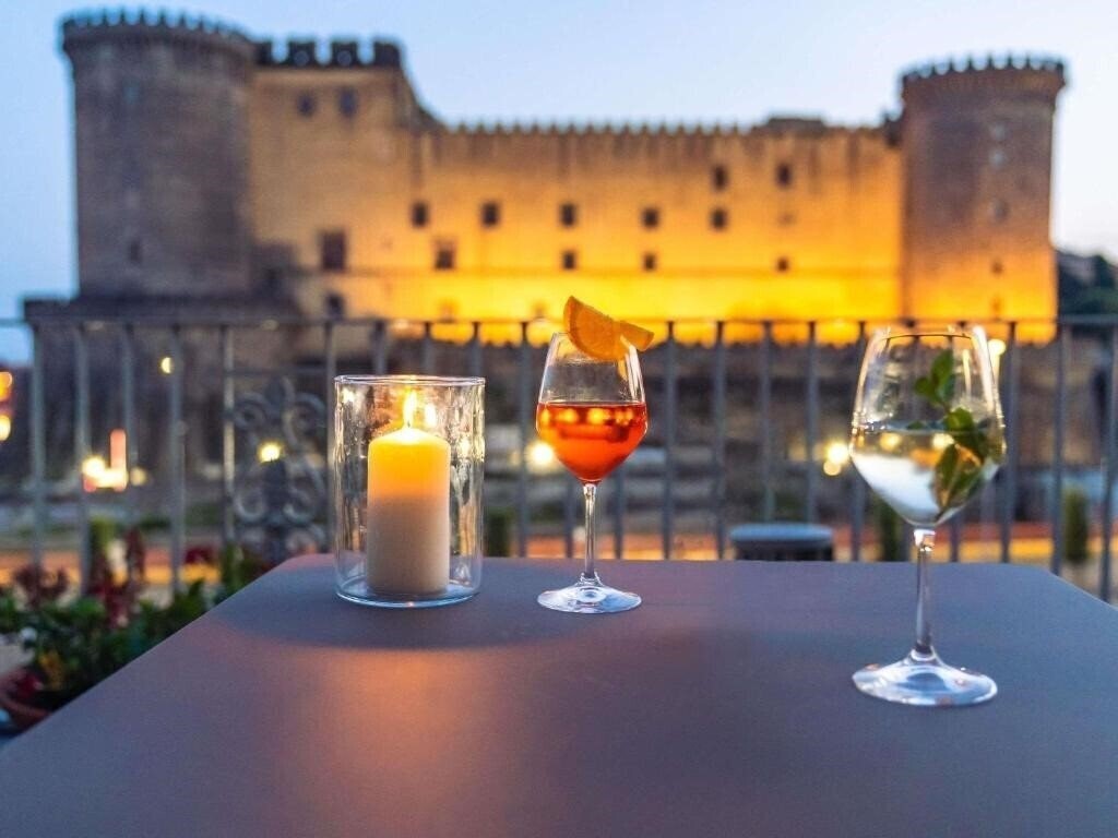 Апартаменты Mercure Angioino Napoli Centro Hotel 4*