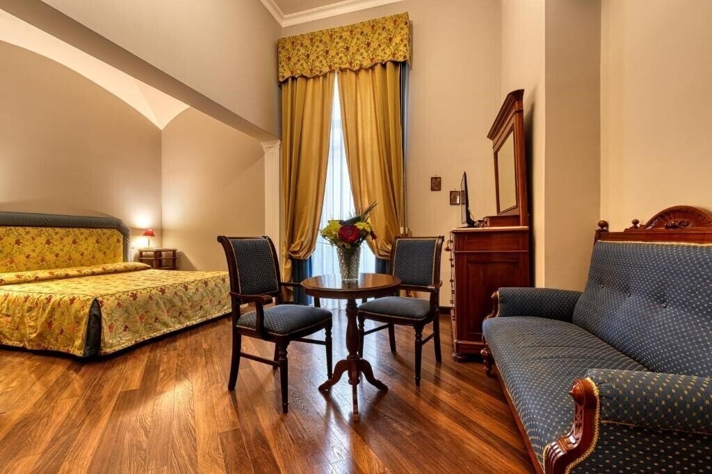 Готель Decumani Hotel De Charme 4*
