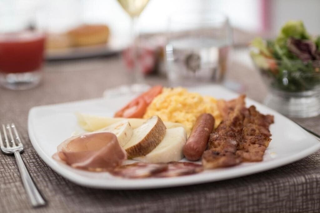 Територія Hotel Nunu 4*