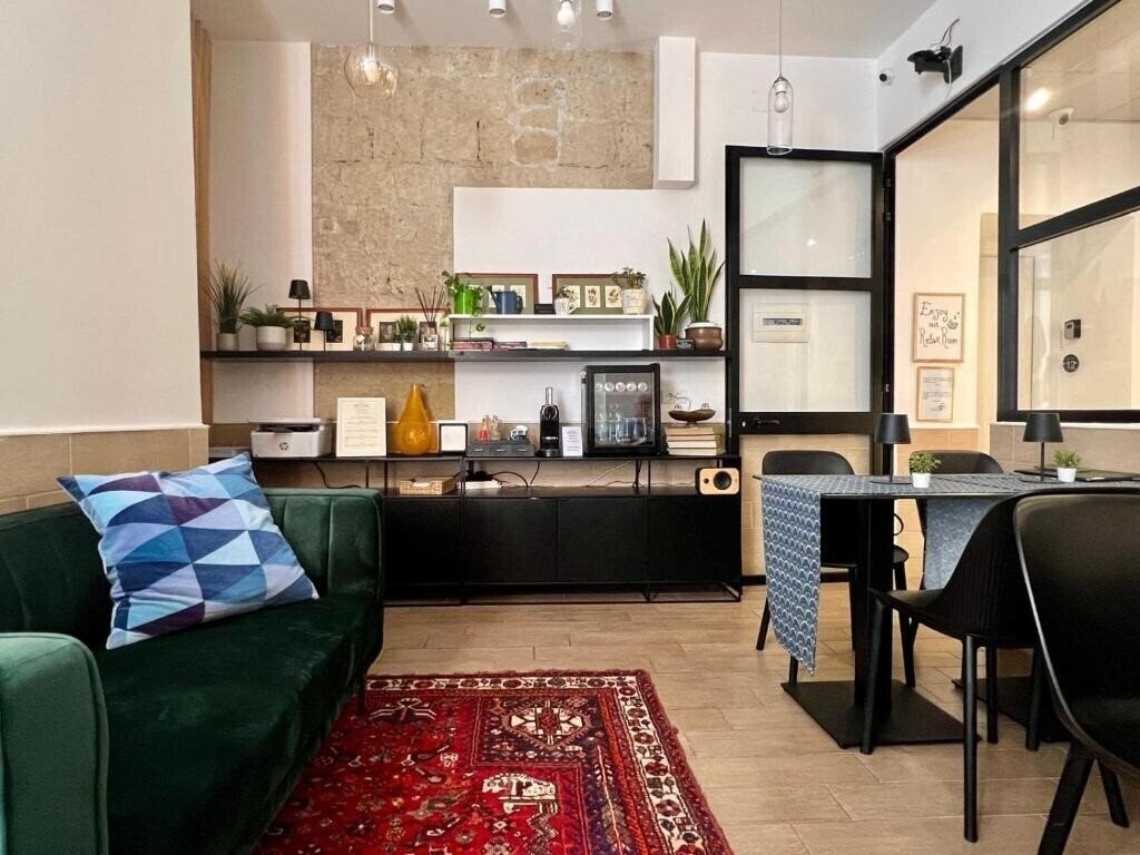 Фотография H22 Hotel 3*