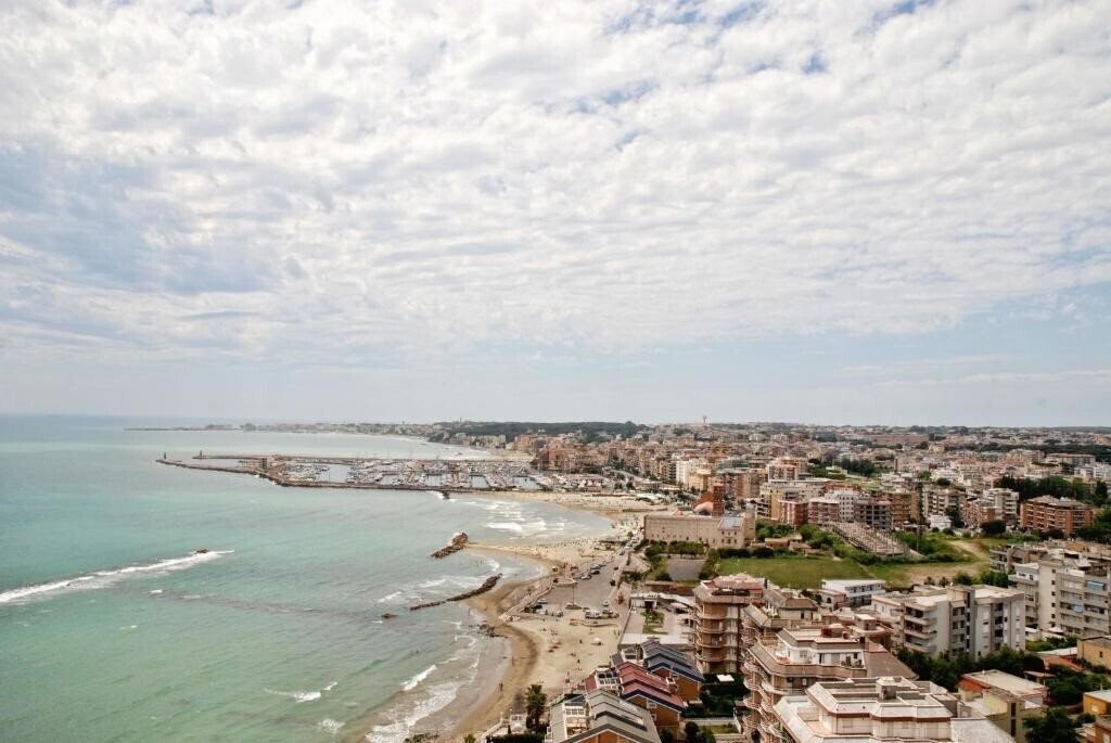 Вид Scacciapensieri 3*