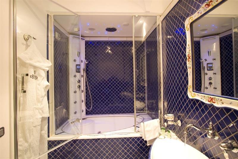 Апартаменти Hotel Delfini Terme & Beauty 4*