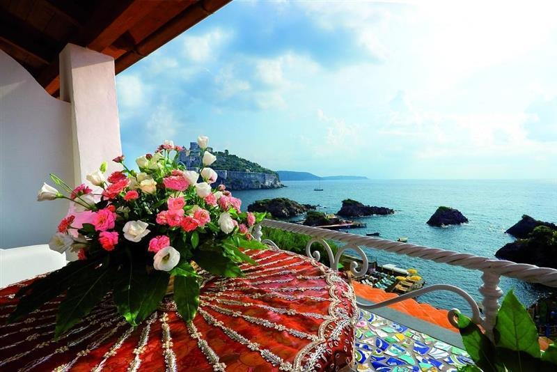 Територія Hotel Delfini Terme & Beauty 4*