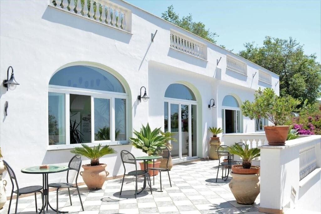 Территория La Ginestra 3*