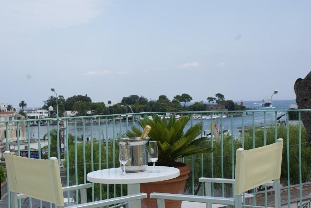 Вид Villa Ciccio 3*