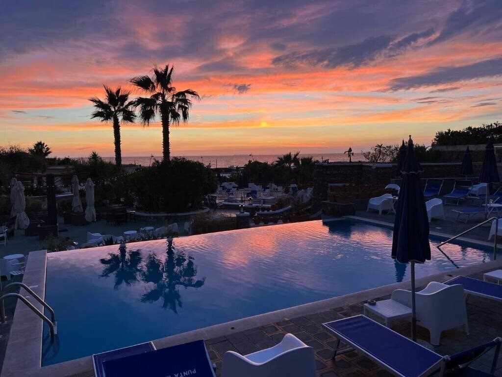 Апартаменти Punta Imperatore 4*