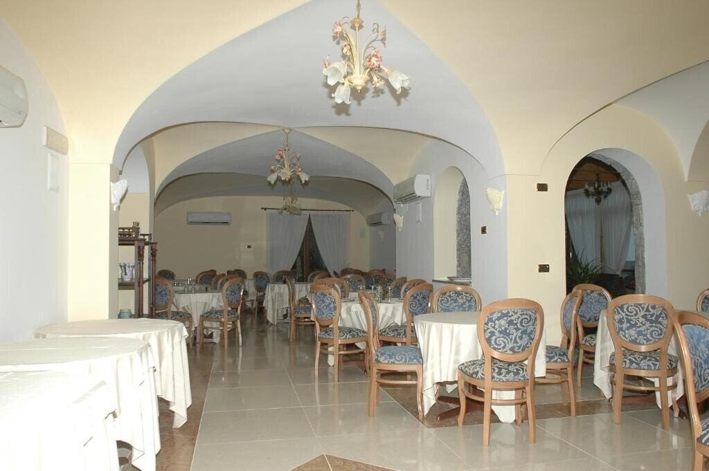 Картинка Hotel Villa Franca Forio d'Ischia 3*