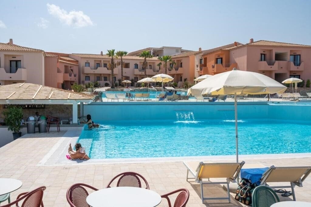 Отель Red Sun Village Canneddi 4*