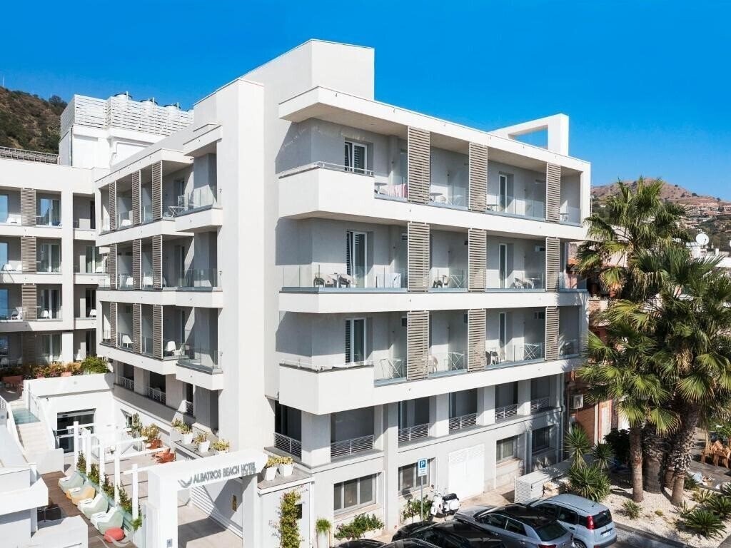 Изображение Albatros Beach Hotel Letojanni 4*