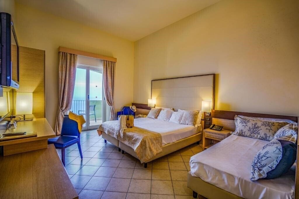 Фото Grand Avalon Sikani 4*