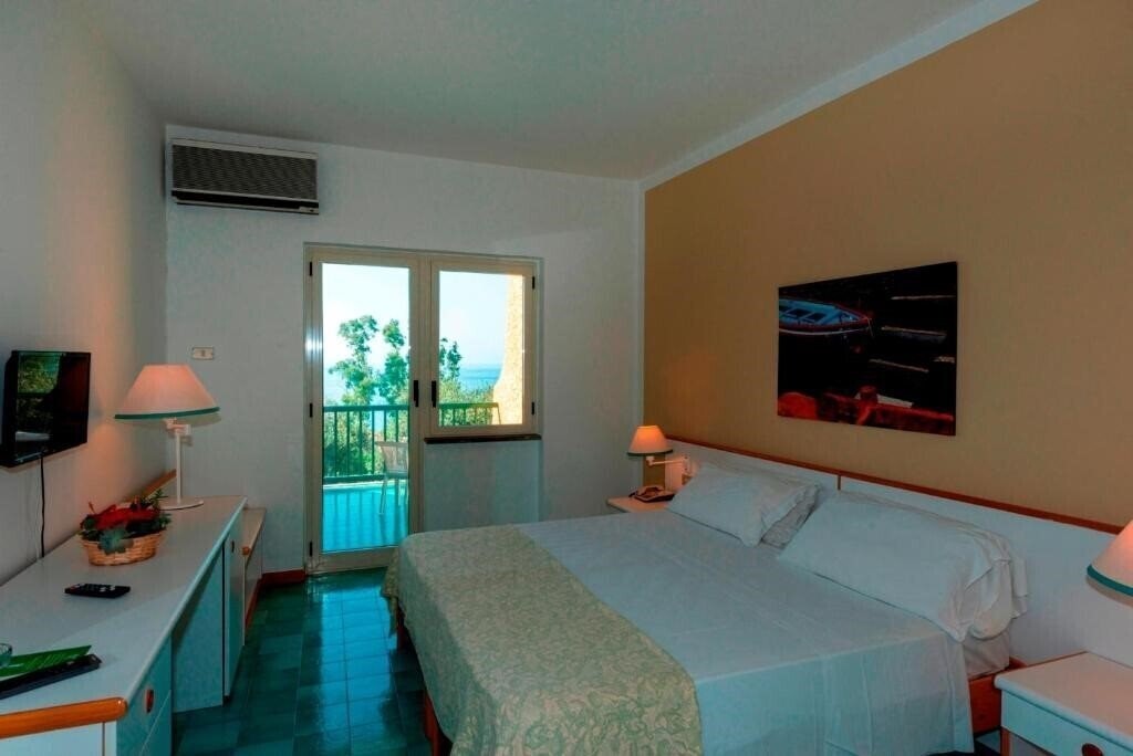 Фото Villaggio Torre Normanna 4*