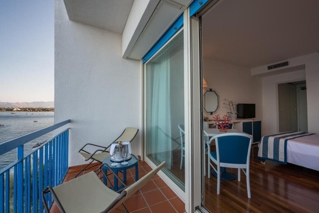 Апартаменти Splendid La Torre Hotel 4*