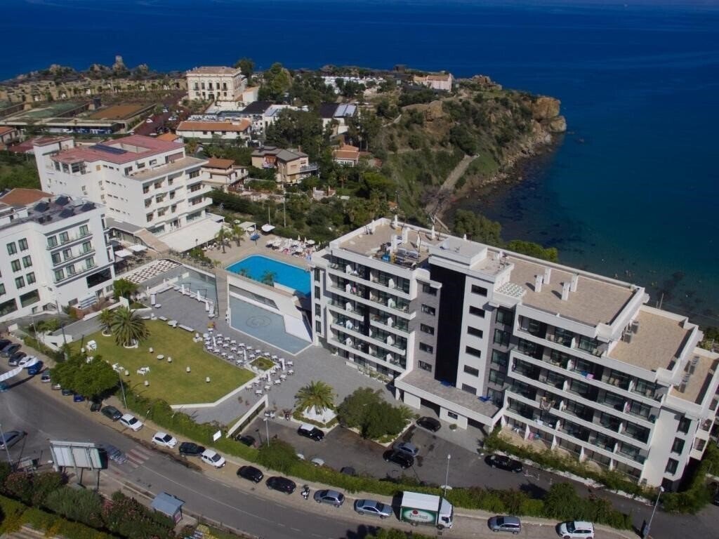 Отель Hotel Santa Lucia Le Sabbie D'oro 4*
