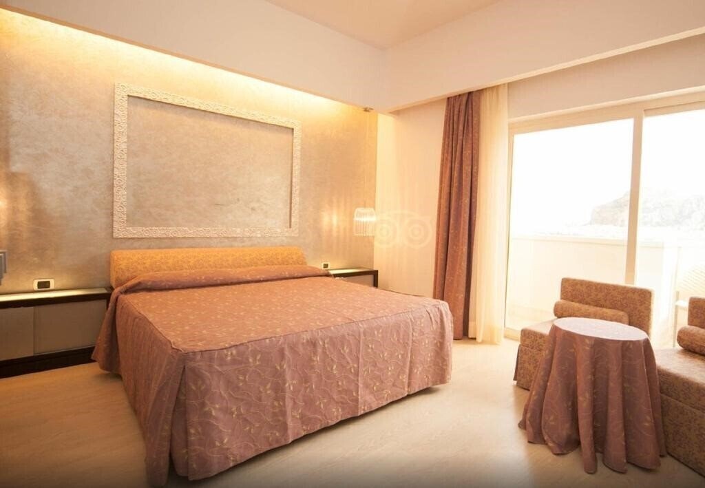 Панорама Hotel Santa Lucia Le Sabbie D'oro 4*