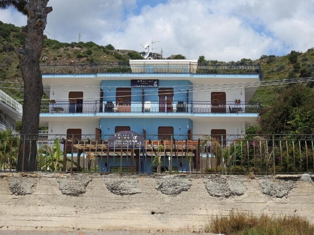 Отель Chrismare Hotel Taormina 4*