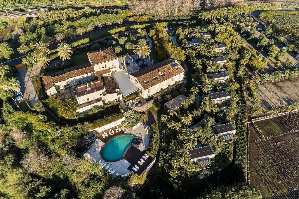 Панорама Donna Carmela Resort & Lodges 4*