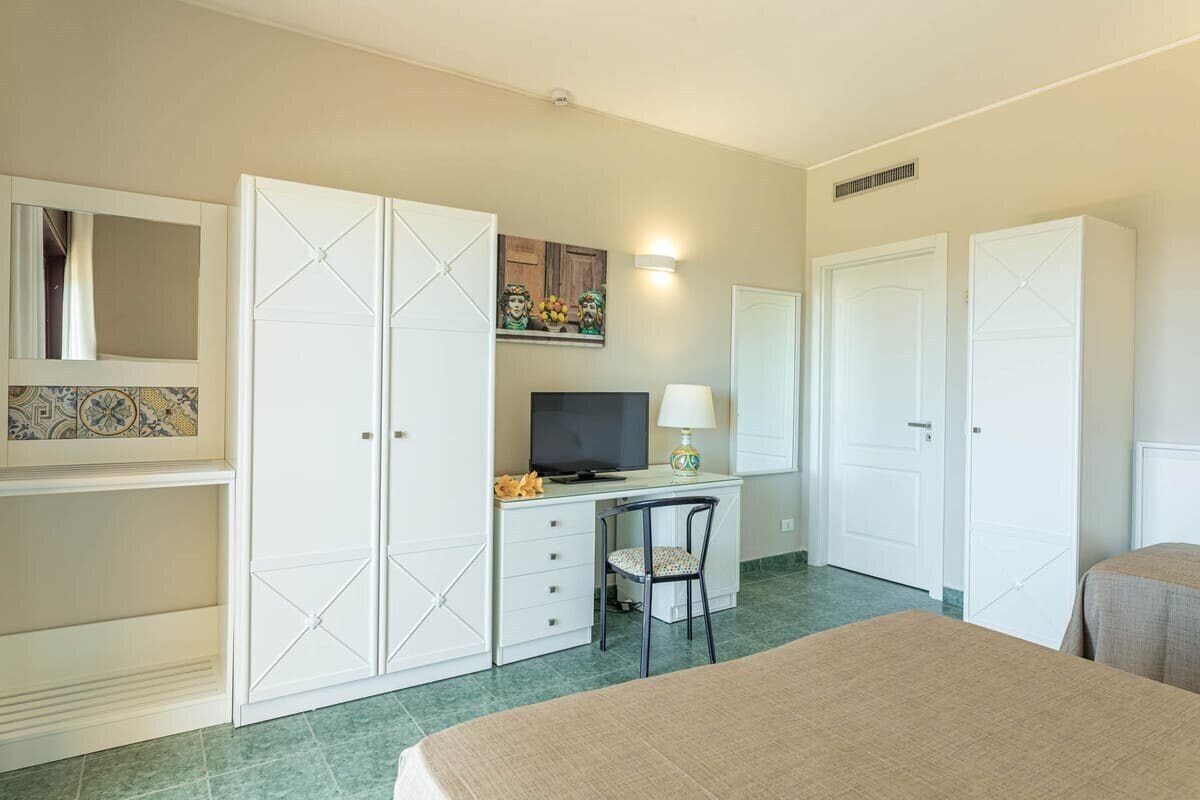 Панорама Conte di Cabrera (ex. Hotel Club Conte di Cabrera) 4*